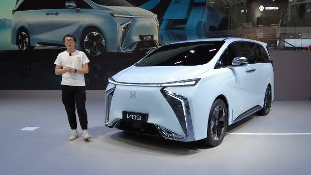 合创旗下首款MPV车型V09在2022年广州车展正式亮相……