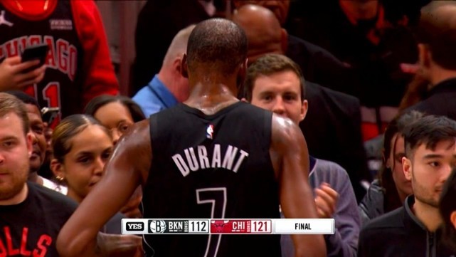 杜兰特强势砍下35分助球队逆转胜