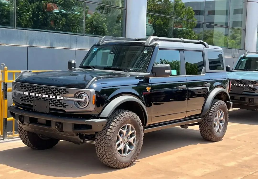 跌破30万!2.7T V6+10AT,福特Bronco为啥卖不好?