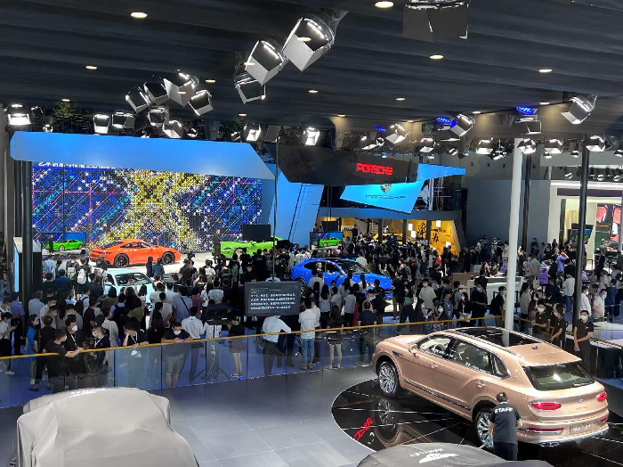 2022中国车市交卷：从“承接压力”到实现正增长