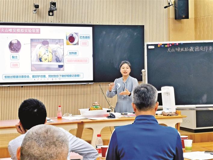 深圳初中青年教师基本功大赛官网（深圳市青年教师基本功大赛获奖名单公布 秋硕小学邓惠元老师荣获一等奖）