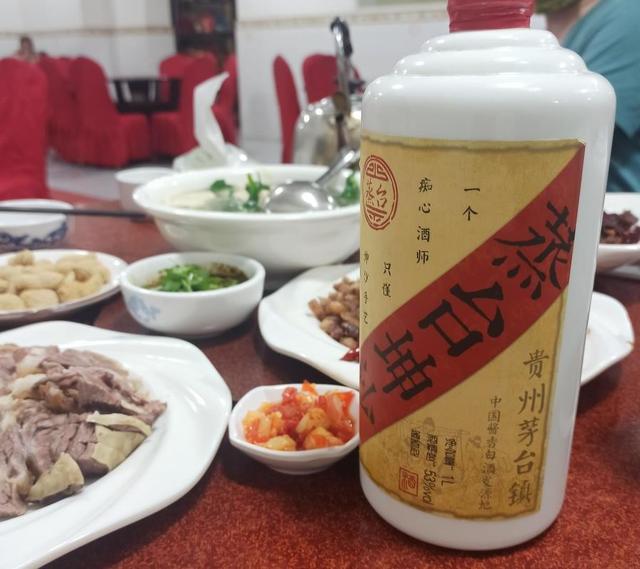 街头免费发放的白酒可以入手吗?行家告诉你:不能!警惕有套路!