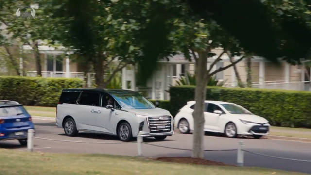 澳洲LDV新晋发布的Mifa MPV视频片段……