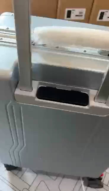 东风日产这行李箱有点意思，电池也是需要充电的……