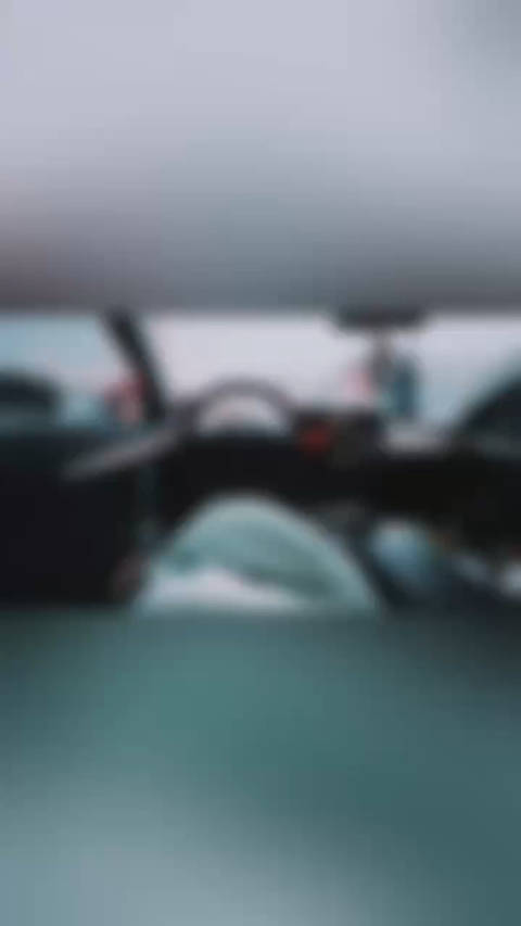 朋友说在抖yin看特斯拉回乡有特别的喜感……