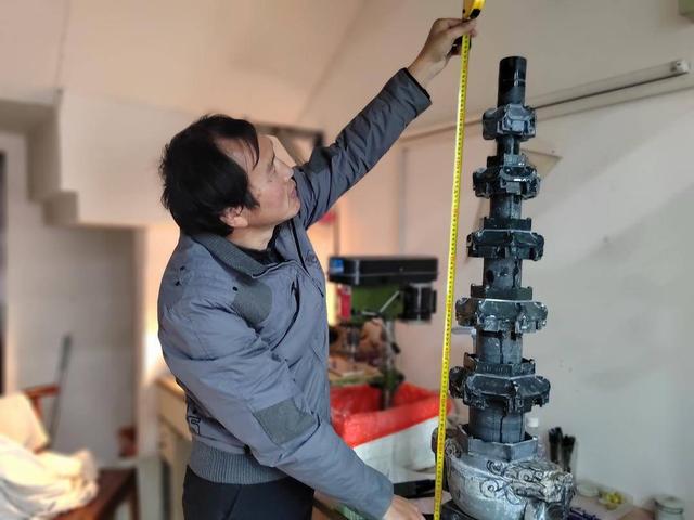 响水玉雕大师用玉刻七层宝塔炉,获特别金奖3 响水玉雕大师用玉刻七层宝塔炉,获特别金奖