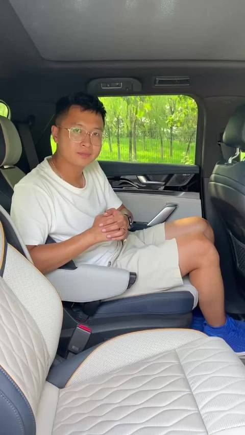 比亚迪唐DM-p二排同级没对手？