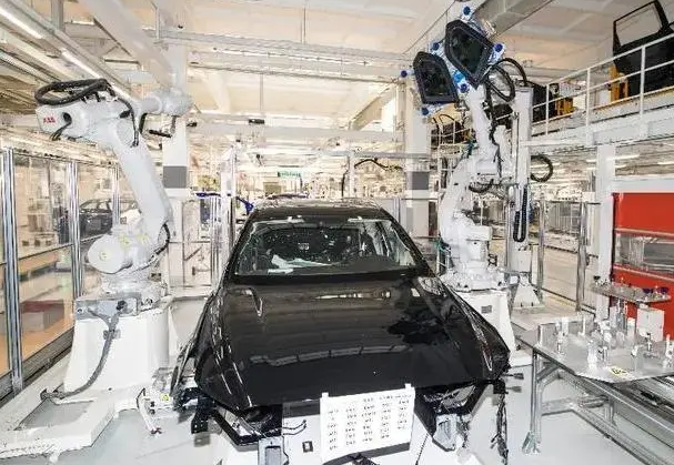 工信部：去年自主品牌新能源车国内市场销售占比达79.9%