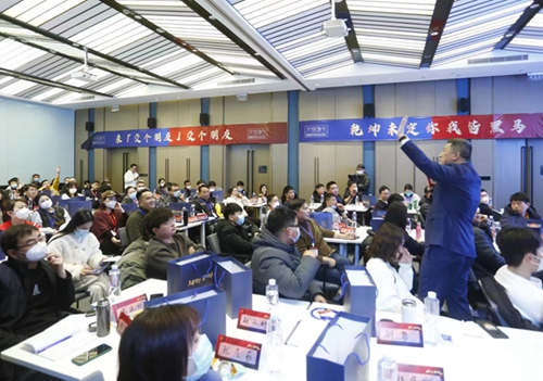 学苑新报安徽专版八年级上册英语答案第六到十期的有吗,谢谢