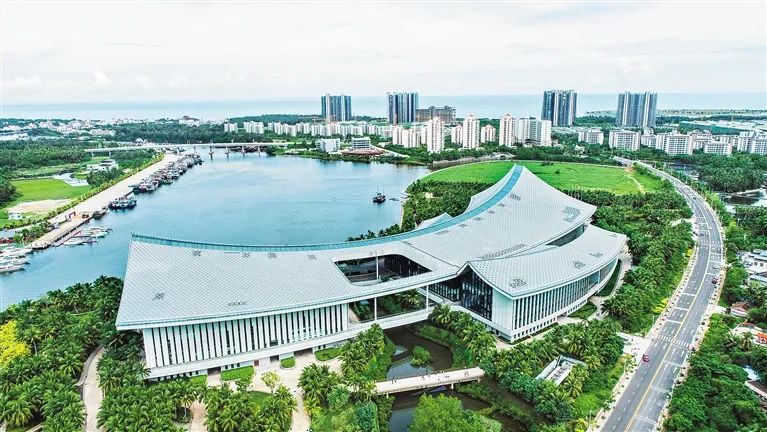 高空航拍中国(海南)南海博物馆。海南日报记者袁琛 摄
