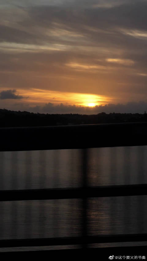 比亚迪这是出的什么新车，这么高级