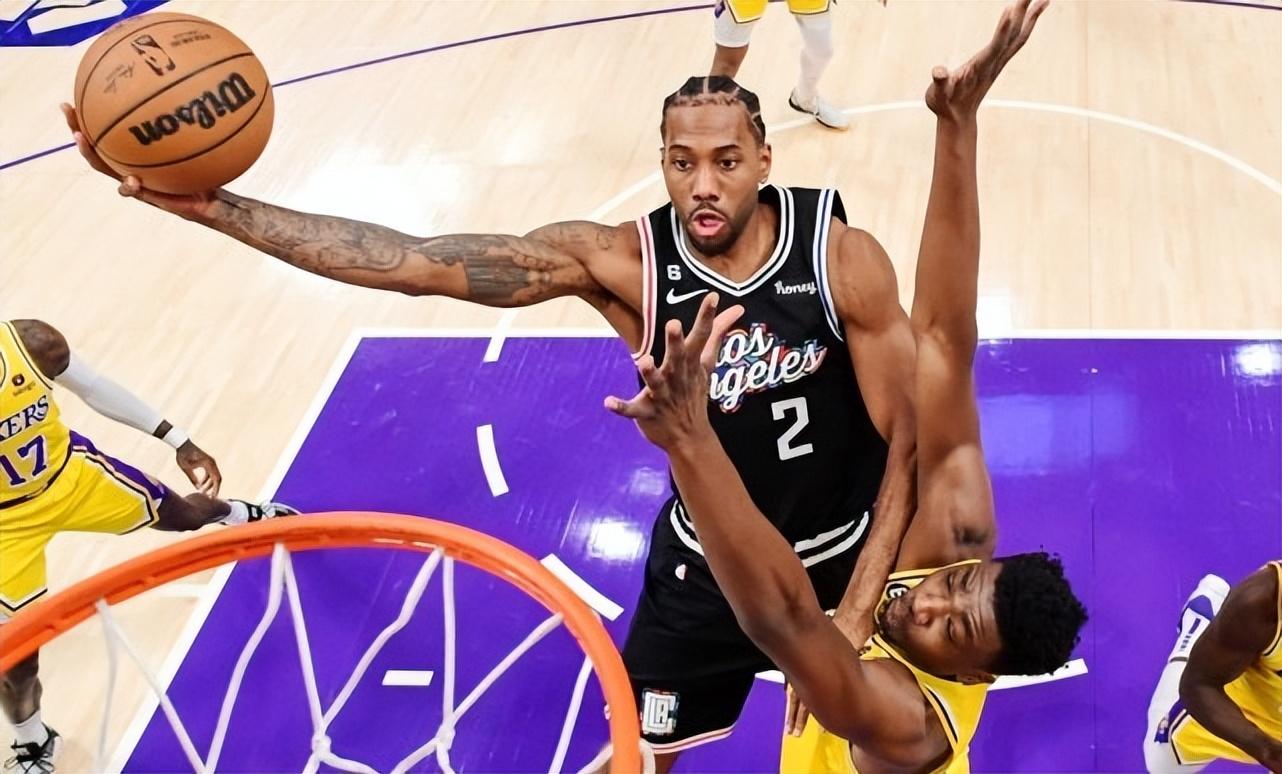 詹姆斯狂砍40分率湖人逆转取胜