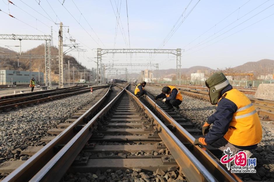 新春走基层 | 宝塔山下的春运“守护者”4 新春走基层 | 宝塔山下的春运“守护者”