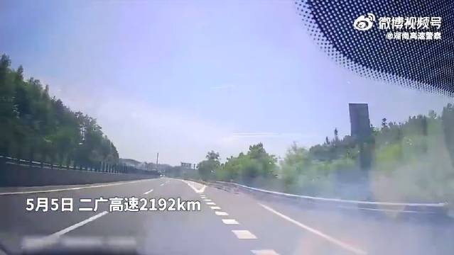 行车记录仪合集：惊魂实拍！眼睛一闭，危险近在咫尺