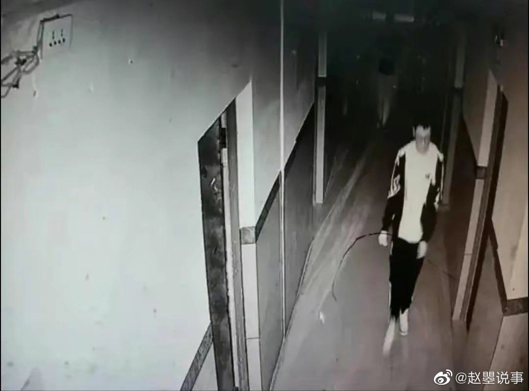失踪106天后，江西15岁少年胡鑫宇遗体在学校附近树林被发现……