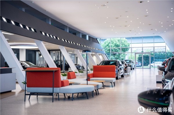 原本暴利的4S店，或许将退出历史舞台，终究作死了自己？