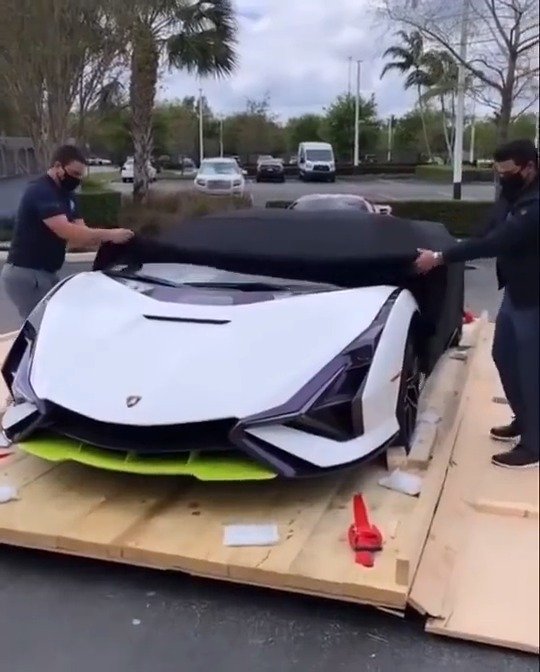 兰博基尼Lamborghini Sian，颜色很漂亮！