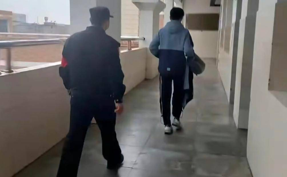 胡鑫宇事件真相大白,现场3D还原!但这件事还远远没有结束....休闲区蓝鸢梦想 - Www.slyday.coM 胡鑫宇事件真相大白,现场3D还原!但这件事还远远没有结束....休闲区蓝鸢梦想 - Www.slyday.coM