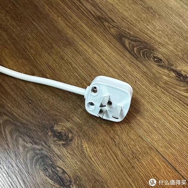 拉菲8平台-拉菲8注册-拉菲8登录(知道一个彩票账号密码给我)别笑,我给电视柜抽屉装了一个插座,