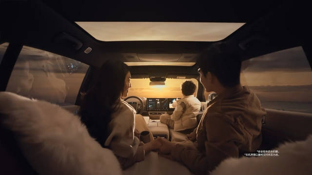 理想L7不光后排可以放倒，前排也可以放倒和后排……