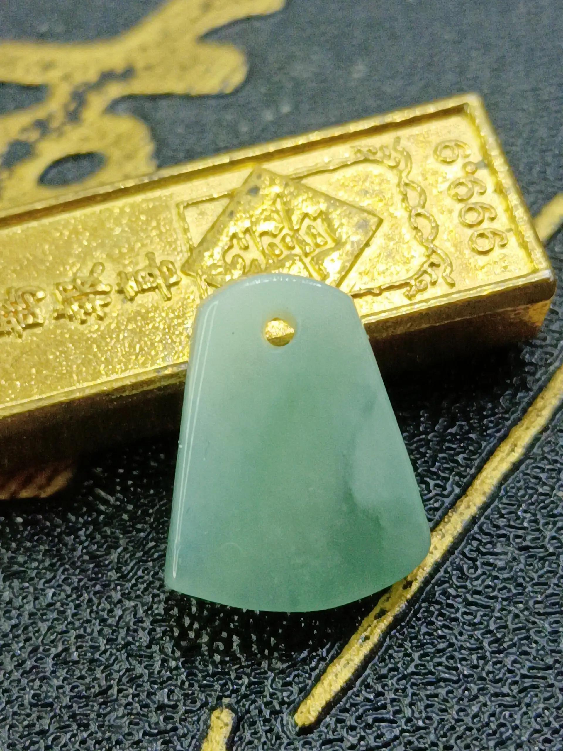 什么是翡翠的分级原理和方法 什么是翡翠的分级原理和方法