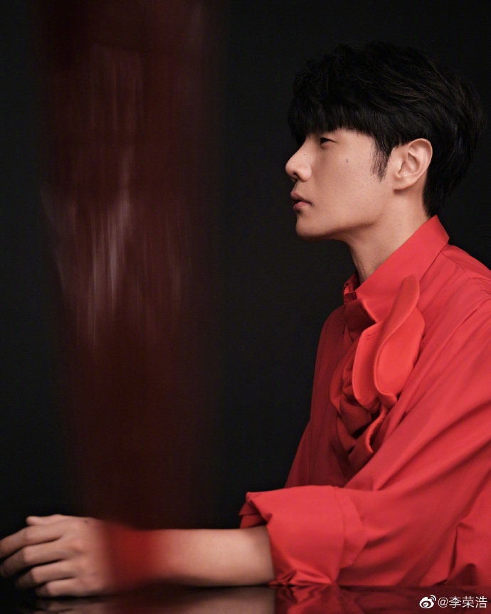 李荣浩的大事就是自己的纵横四海世界巡回演唱会官宣 …