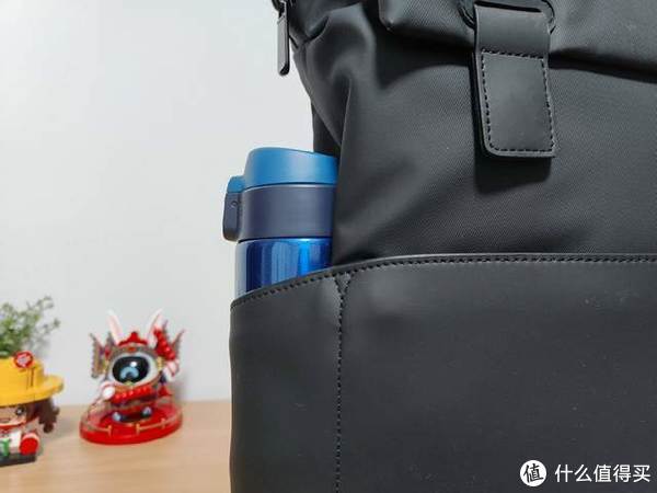 小双肩包怎么装 736d-6c43fd3baf9b2601db63e71cba60dc4d.jpg