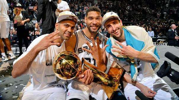 NBA历史最成功的三巨头,57顺位新秀,居然变成四冠王霸主休闲区蓝鸢梦想 - Www.slyday.coM NBA历史最成功的三巨头,57顺位新秀,居然变成四冠王霸主休闲区蓝鸢梦想 - Www.slyday.coM