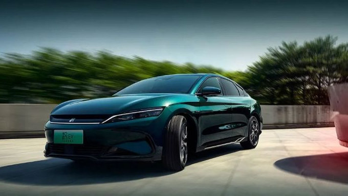 高续航与运动兼得！三款新能源轿车推荐