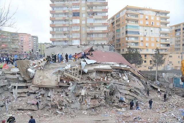 叙利亚北部大地震,建筑倒塌死伤惨重,美国国务院:拒绝解除制裁休闲区蓝鸢梦想 - Www.slyday.coM 叙利亚北部大地震,建筑倒塌死伤惨重,美国国务院:拒绝解除制裁休闲区蓝鸢梦想 - Www.slyday.coM