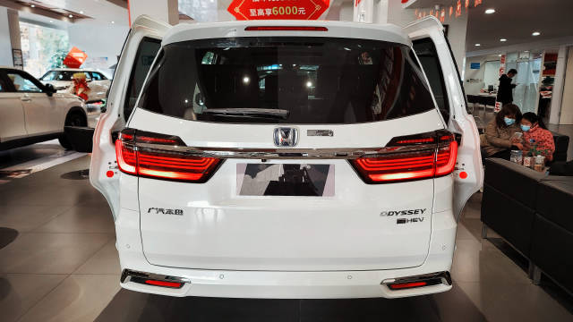 国内MPV市场还不算太成熟 整体价格还是比较偏高……