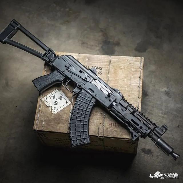 AK直播震撼开启全新互动娱乐时代引领用户进入沉浸式视听盛宴