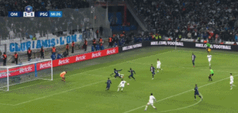 越早知道越好(巴黎球迷不满输球与警察发生冲突)巴黎报复巴萨,(图5) 越早知道越好(巴黎球迷不满输球与警察发生冲突)巴黎报复巴萨,(图5)