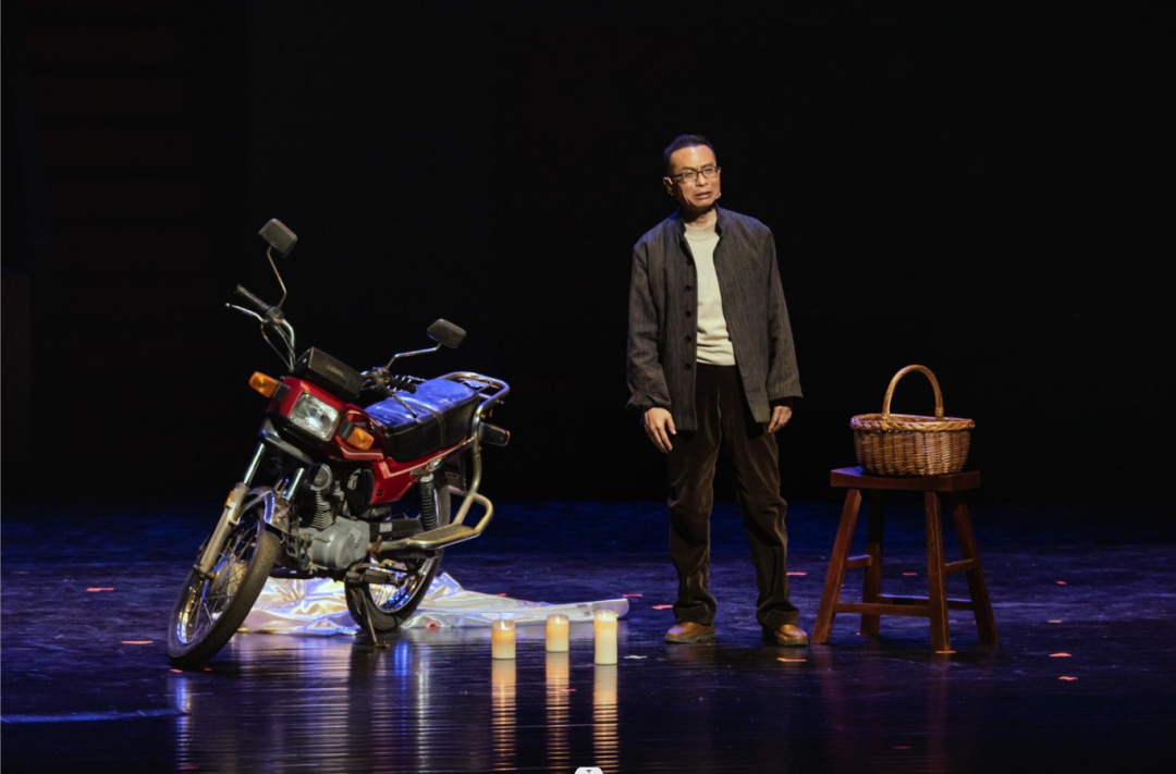 焦点平台-焦点娱乐注册-焦点娱乐登录(短信投注中奖)中国首部致敬摩托人的话剧《摩蹬时代》成功首演!(附中奖名单),