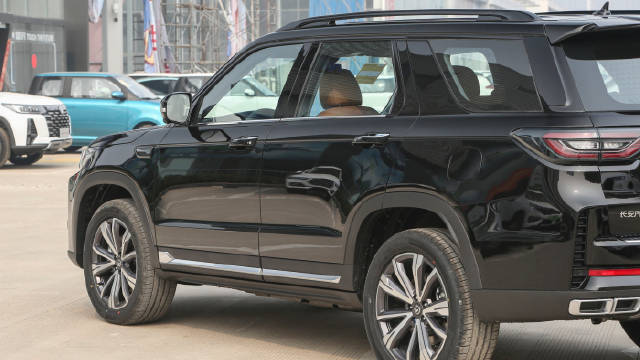 久等了！新款CS95PLUS来了，7座四排气，2.0T234马力带四驱