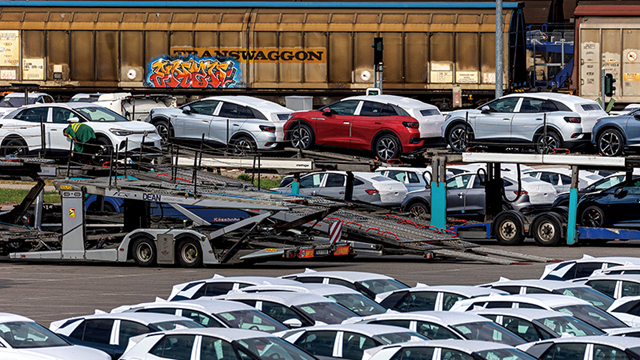 高盛预计2035年电动汽车占新车销量一半