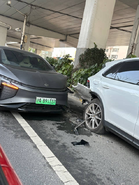 这台电动车保险又要涨价了……