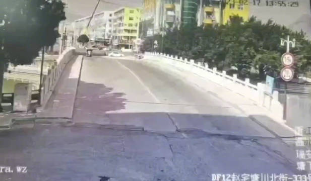 浙江瑞安一特斯拉失控？ 这速度属实太可怕了！
