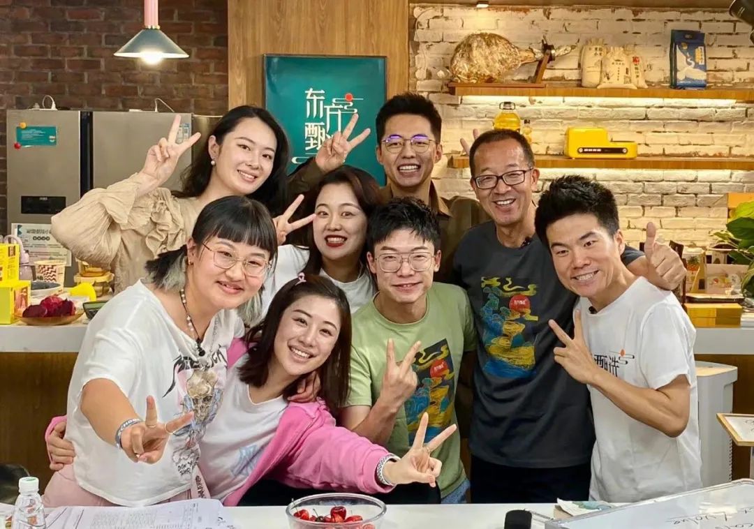 东方甄选部分主播,图源俞敏洪个人微博