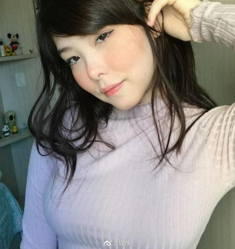 Mayumi晒出和FLY打野Spica的甜蜜合照正式官宣恋情……|Mayumi|打野_新浪新闻
