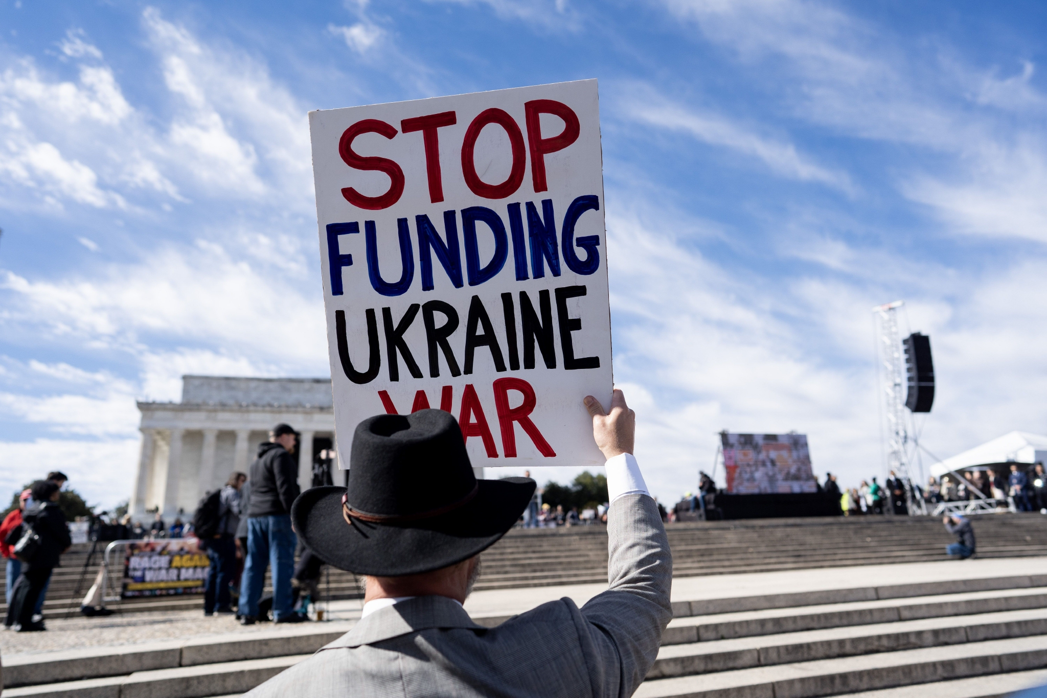 美国旧金山反战团体及民众示威 呼吁政府停止资助乌克兰_凤凰网视频_凤凰网