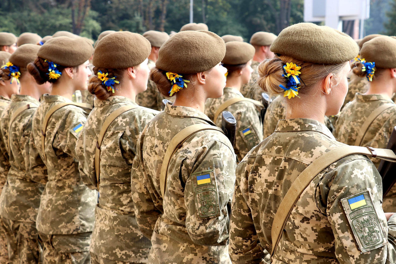 阅兵仪式上的乌克兰女兵颜值都比较高