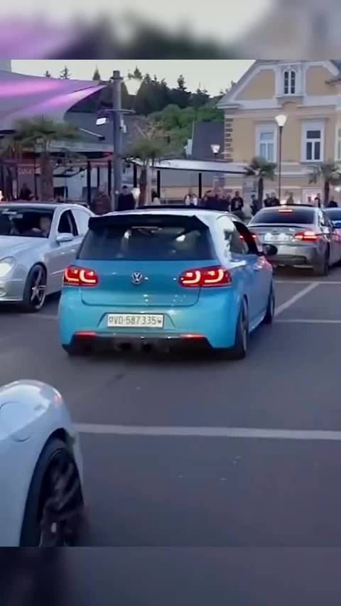 恐怕特斯拉要躲得远远的