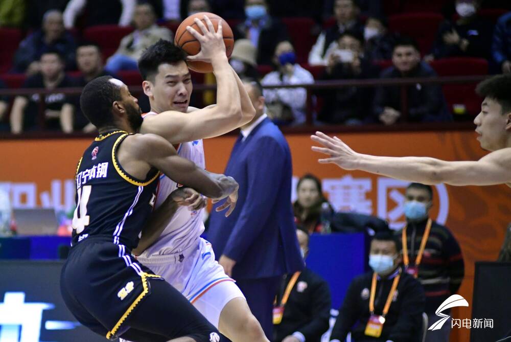 主场氛围火爆季票销售告罄 城市之光再燃篮球激情