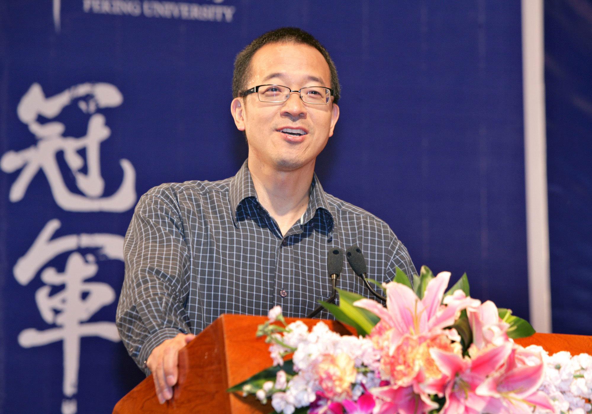 新东方董事长称不喜欢《狂飙》,直言剧情不符合事实,被嘲讽戏多休闲区蓝鸢梦想 - Www.slyday.coM 新东方董事长称不喜欢《狂飙》,直言剧情不符合事实,被嘲讽戏多休闲区蓝鸢梦想 - Www.slyday.coM