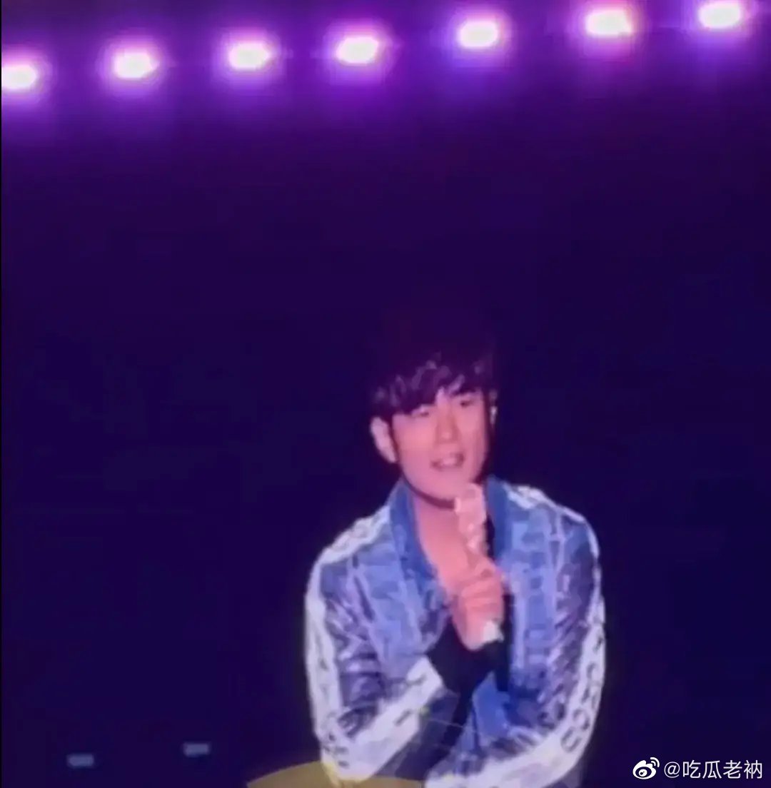 The organizer was fined because Jay Chou sang too much. Jay Chou was