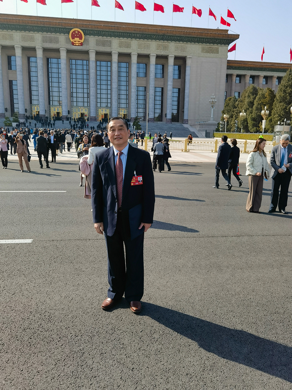 全国政协委员、上海交通大学医学院附属瑞金医院骨科主任张伟滨。受访者 供图