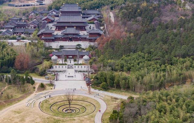 2023年3月7日，航拍南京牛首山，自然风光秀丽。中新社记者 泱波 摄