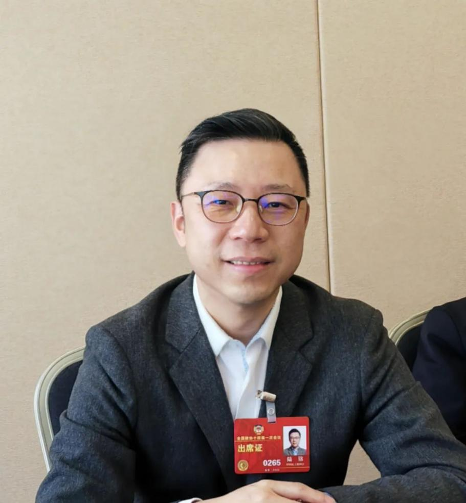 (全国政协委员、上海交通大学安泰经济与管理学院特聘教授、上海交通大学中国发展研究院执行院长陆铭。 受访者/图)
