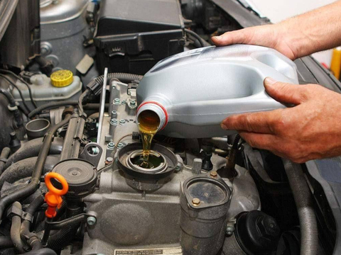 有人说车子只要换机油、机滤就好了，是在省钱还是在坑人？